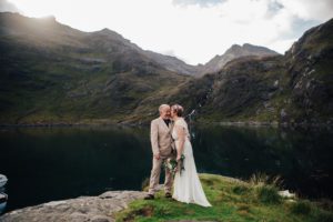 Bride and Groom at Loch na Culice back to Cuilin