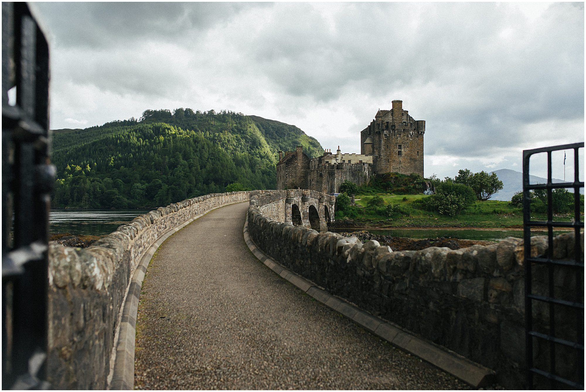 Eilean Donan Castle wedding photographer, eilean Iarmain hotel wedding photography